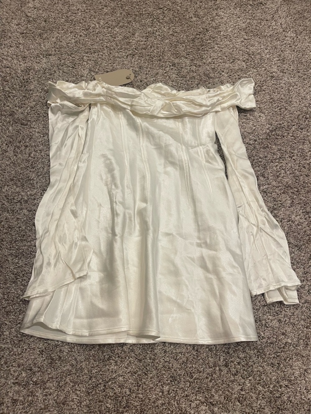 Meshki Giselle Off Shoulder Satin Mini Dress White NWT Size Medium - Picture 4 of 7